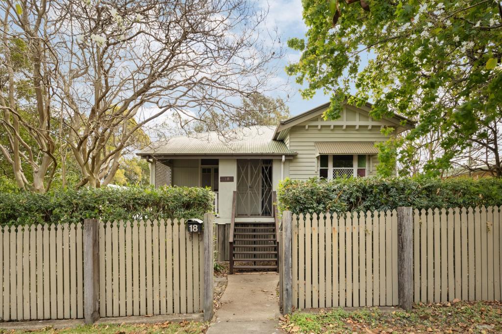 18 Shamrock Rd, Darra, QLD 4076