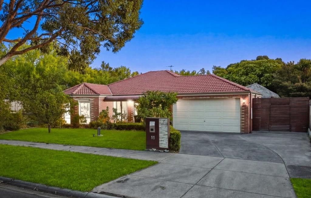 11 Sugar Bush Dr, Lynbrook, VIC 3975