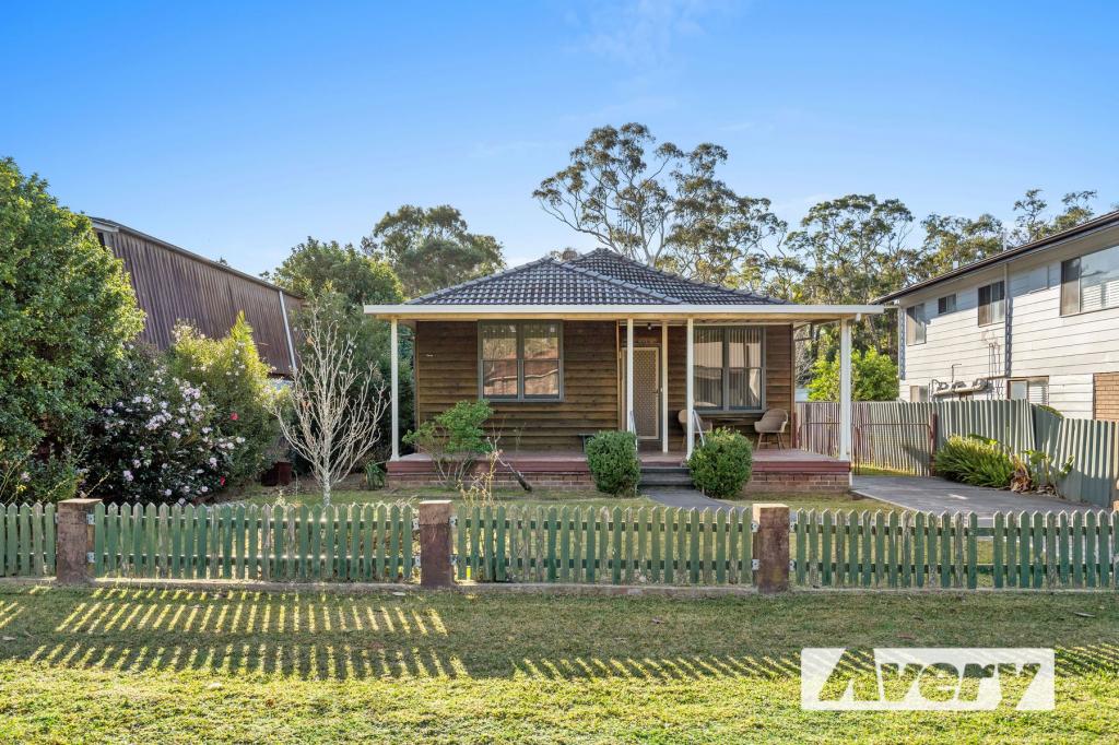 13 Victoria St, Windermere Park, NSW 2264