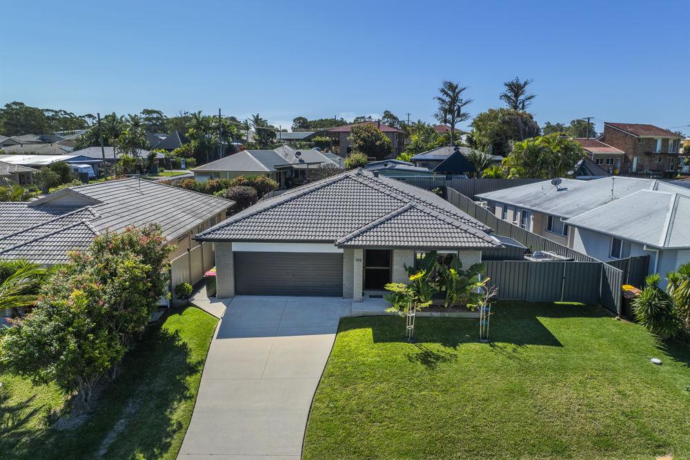 102 MATTHEWS PDE, CORINDI BEACH, NSW 2456