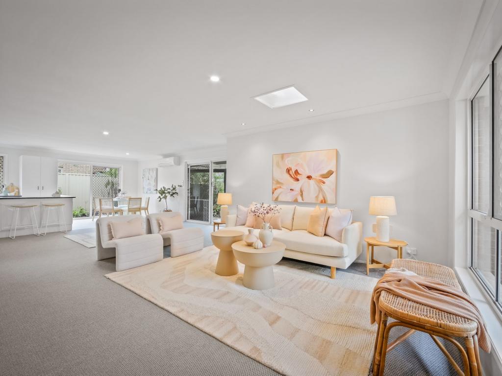 2 Kalmia Ct, Elanora, QLD 4221