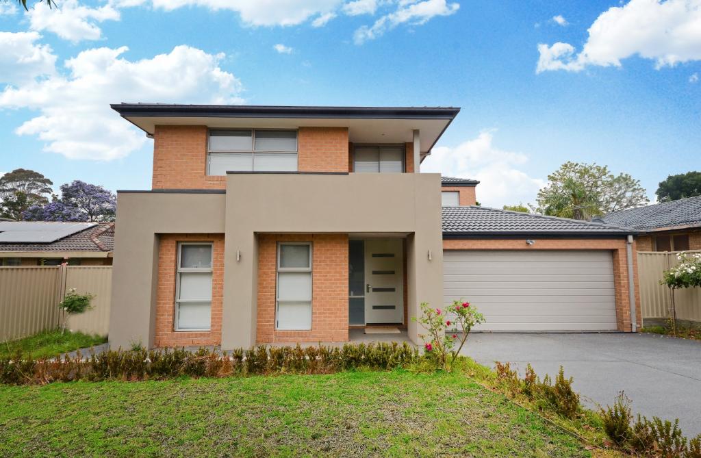 10 Radleigh Dr, Wheelers Hill, VIC 3150