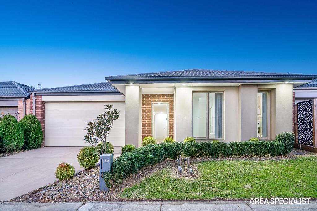 39a Avonbury Cct, Cranbourne West, VIC 3977