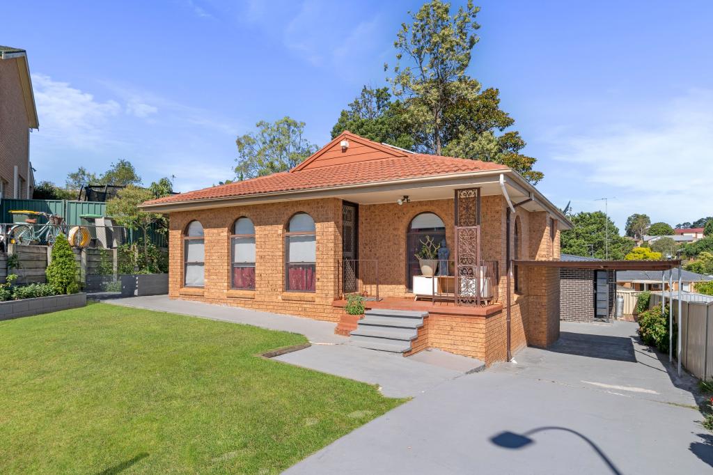 30 & 30a Thompson Pl, Minto, NSW 2566