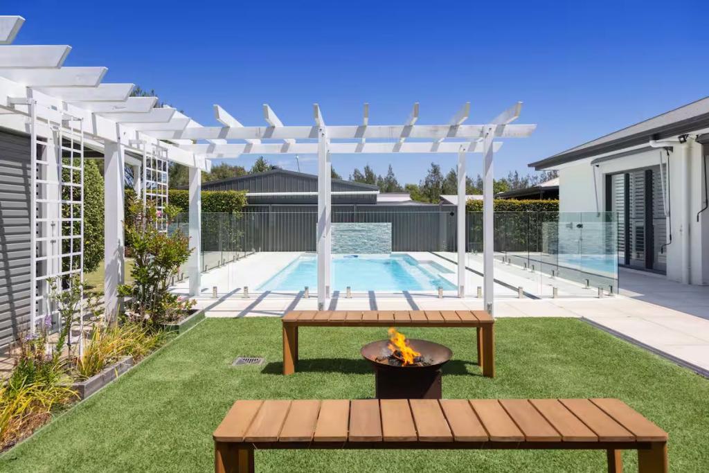 18 Hegarty Cct, Bli Bli, QLD 4560