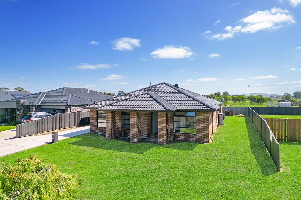 14 Swanston St, Terang, VIC 3264