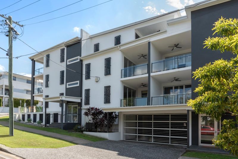 2/50 Depper St, St Lucia, QLD 4067