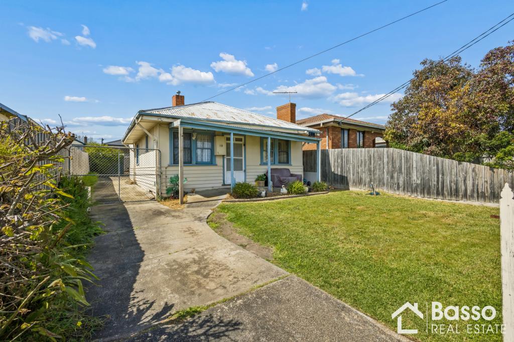 19 THIRD AVE, ROSEBUD, VIC 3939
