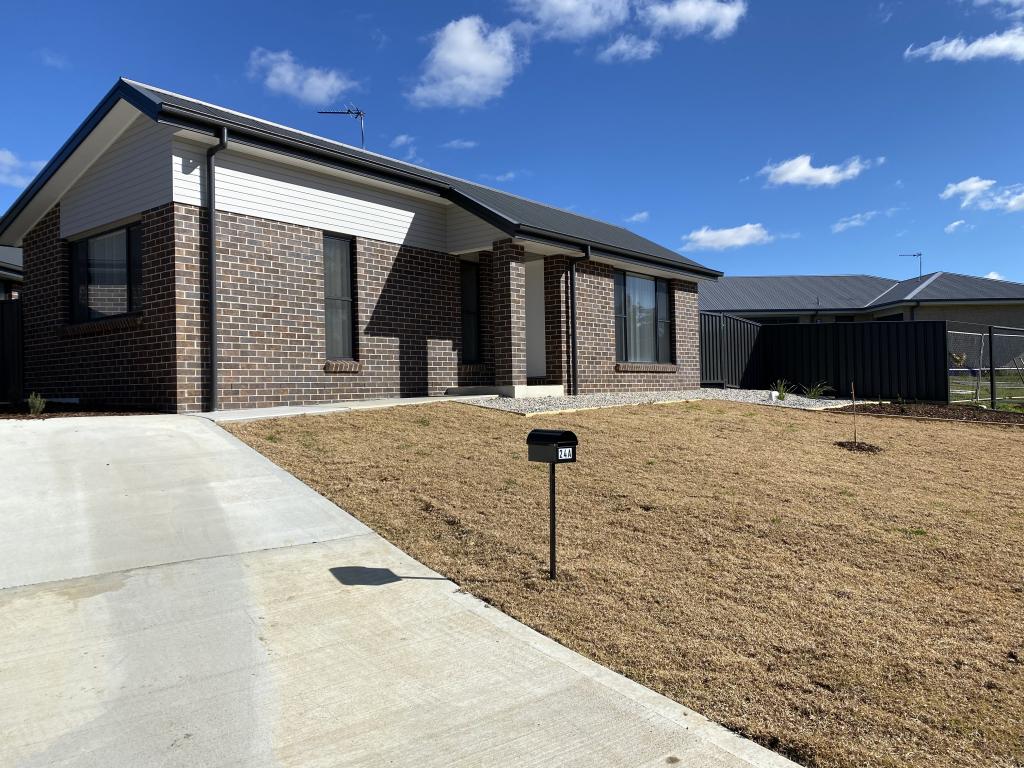 24a Madeline Drive, Goulburn, NSW 2580