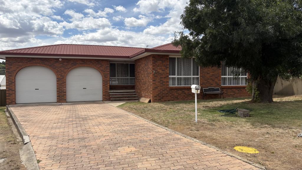 7 Smiles St, Tumut, NSW 2720