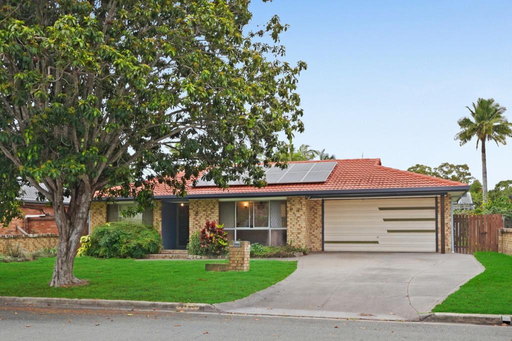 8 Bradley Ave, Miami, QLD 4220