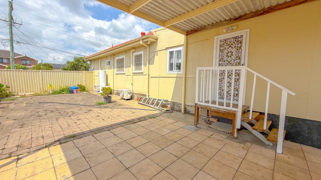 29a Ferngrove Rd, Canley Heights, NSW 2166