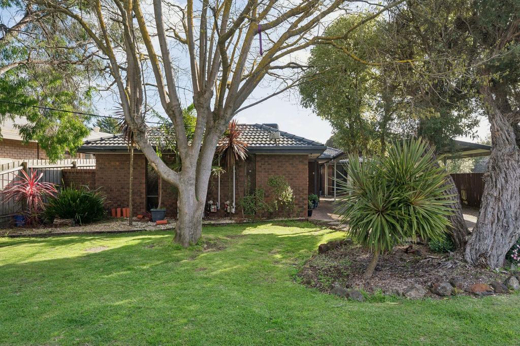 64 Whitehead Gr, Rosebud, VIC 3939