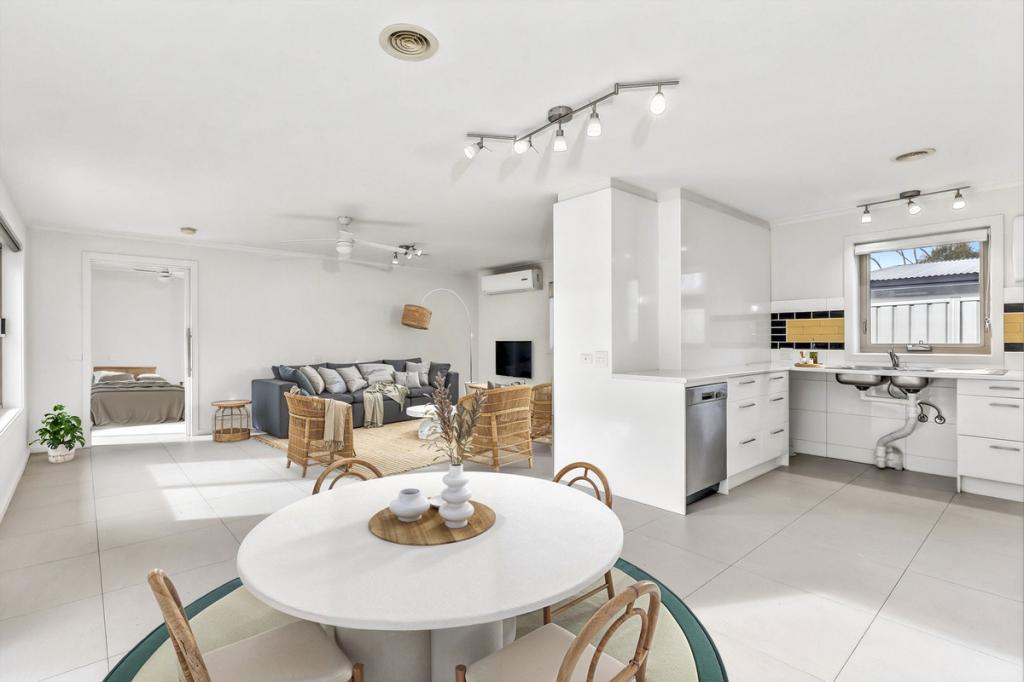 35 Dash Cres, Fadden, ACT 2904