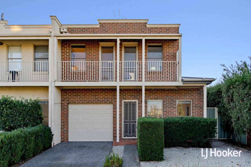 1/14 Mickleton Gr, Point Cook, VIC 3030