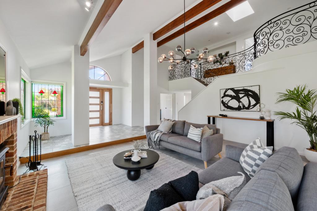 10 Forsythe Pde, Black Hill, NSW 2322