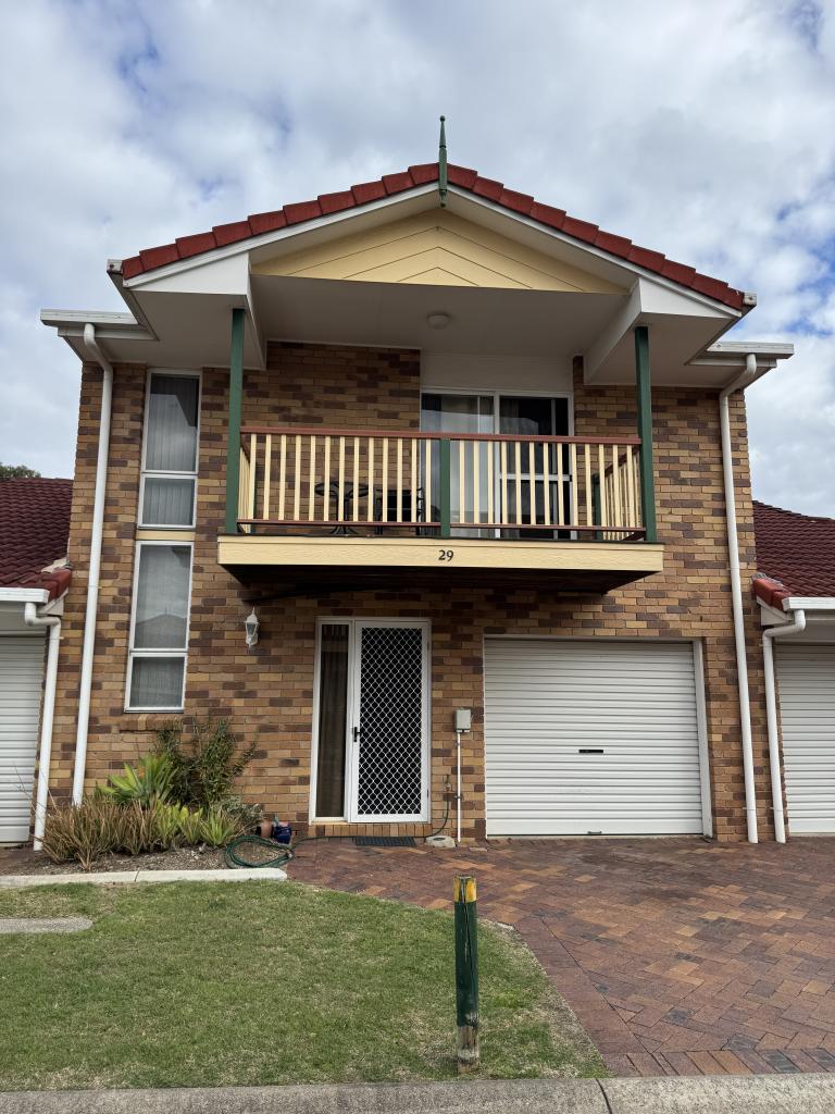 29/11 Newtown St, East Ipswich, QLD 4305