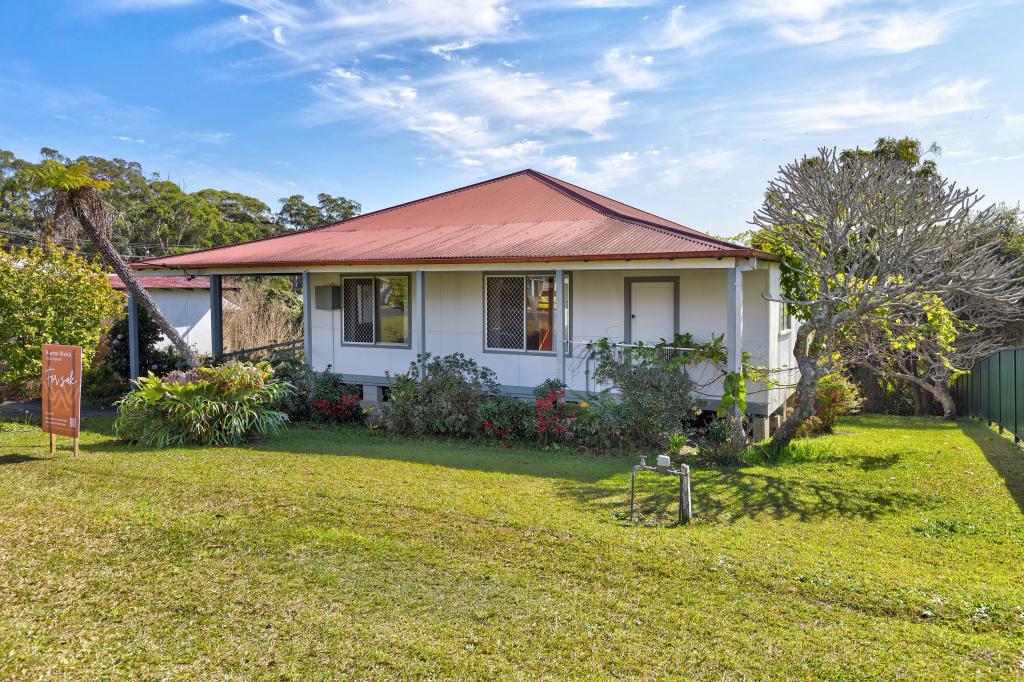 6 Newry St, Urunga, NSW 2455