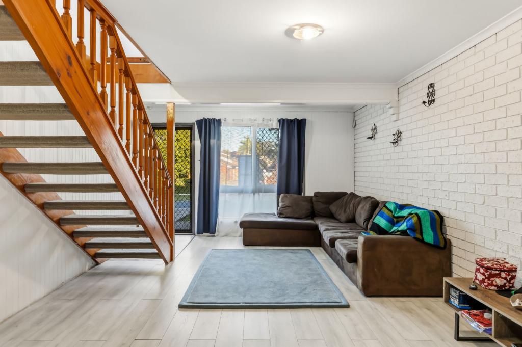 2/2 Delanty Ct, Edens Landing, QLD 4207
