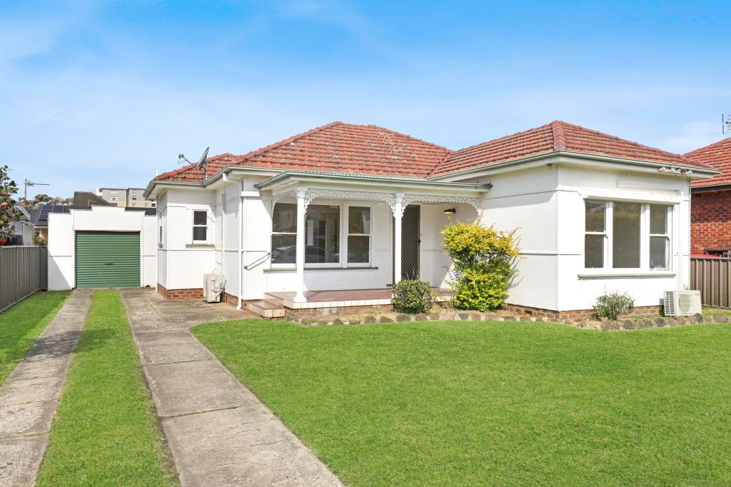 135 KEMBLA ST, WOLLONGONG, NSW 2500