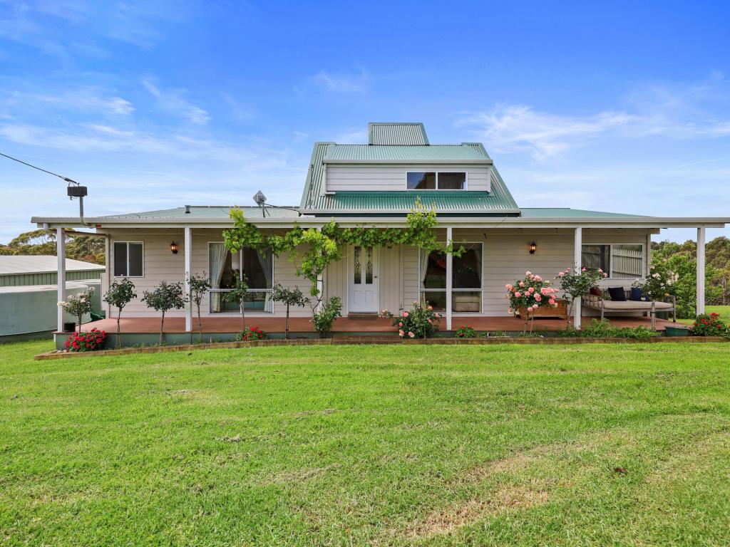 204 Bridge Rd, Woodford, VIC 3281