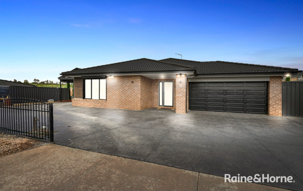 8 Ryder Cl, Maddingley, VIC 3340