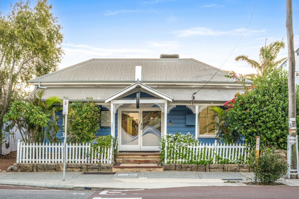 231 Queen Victoria St, North Fremantle, WA 6159