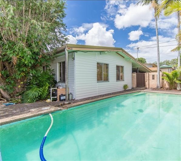 17 Chingford St, Chermside West, QLD 4032