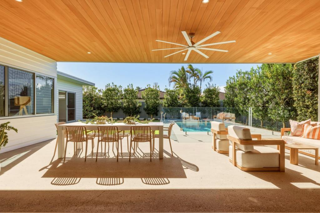 35 Balyarta Cres, Mooloolaba, QLD 4557