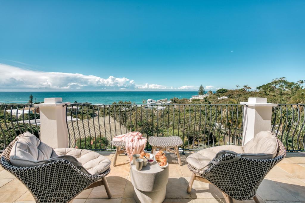 2 Dolphin Bay Dr, Sunshine Beach, QLD 4567
