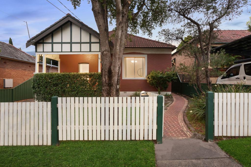 93 Floss St, Hurlstone Park, NSW 2193