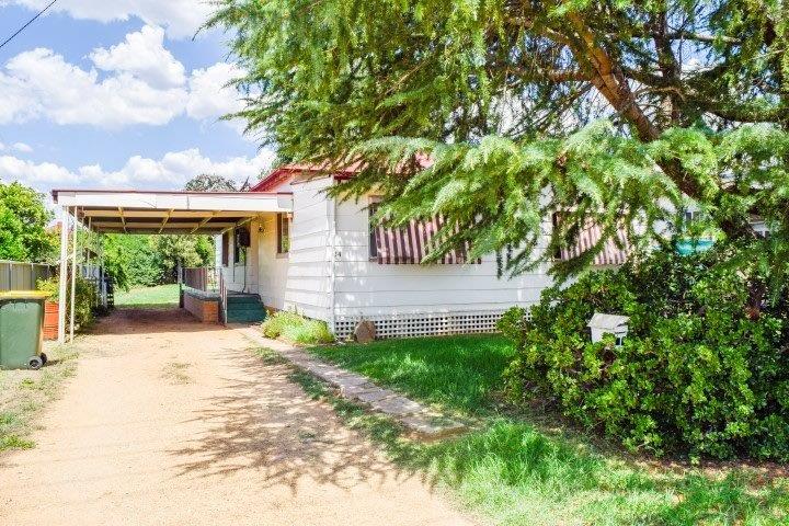 54 Warraderry St, Grenfell, NSW 2810