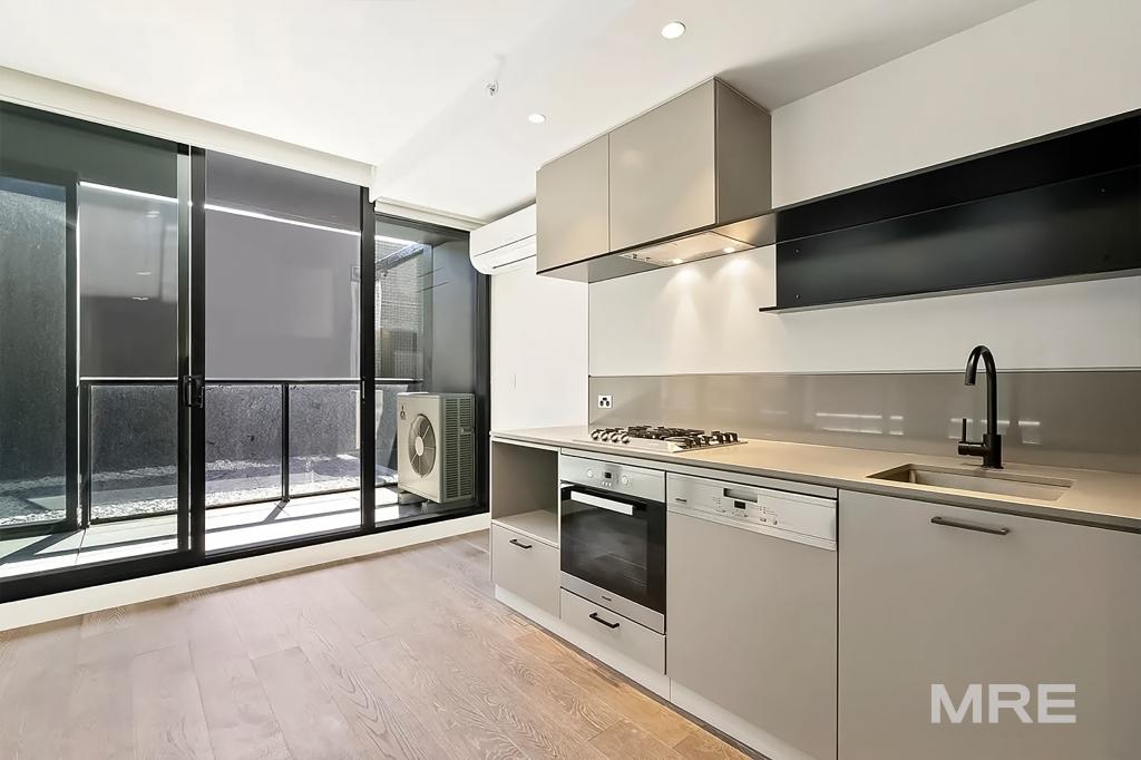 1016/7 CLAREMONT ST, SOUTH YARRA, VIC 3141