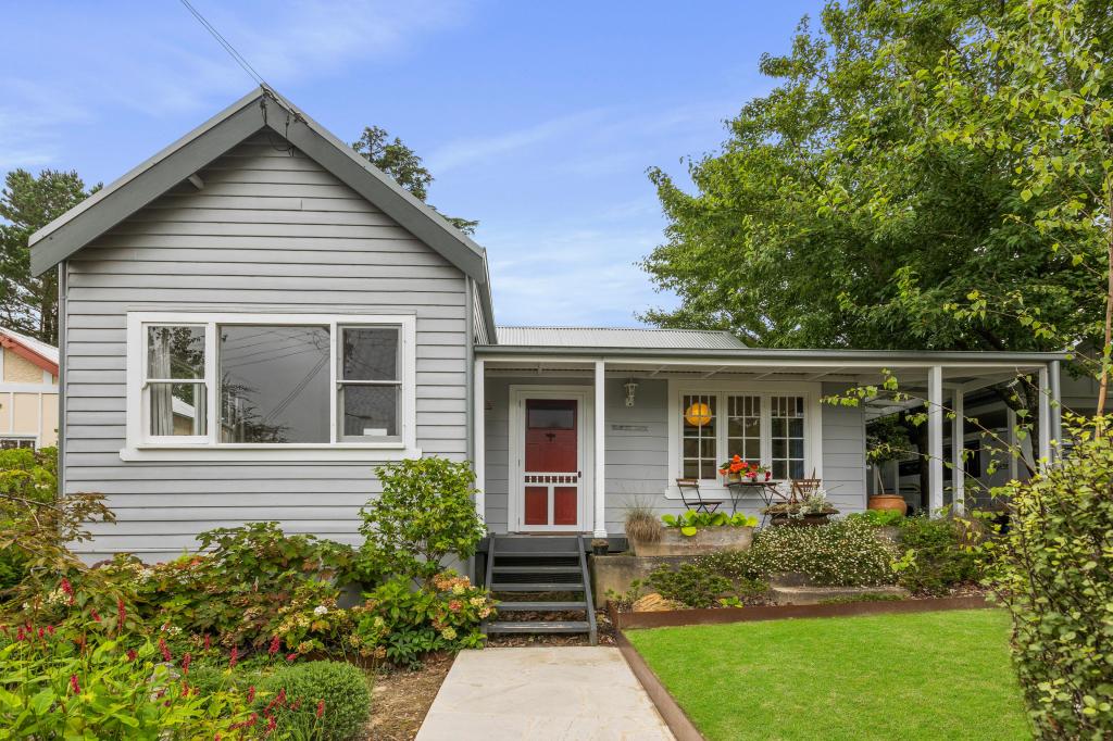 19 Cecil Rd, Blackheath, NSW 2785