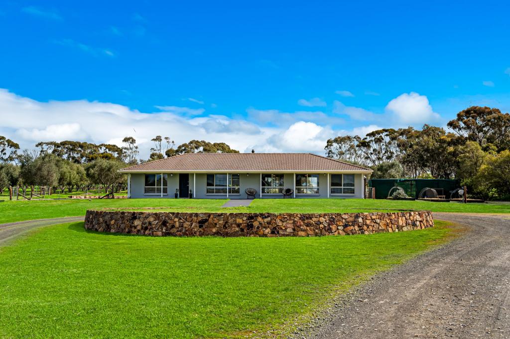 17 Glynn St, Riverton, SA 5412