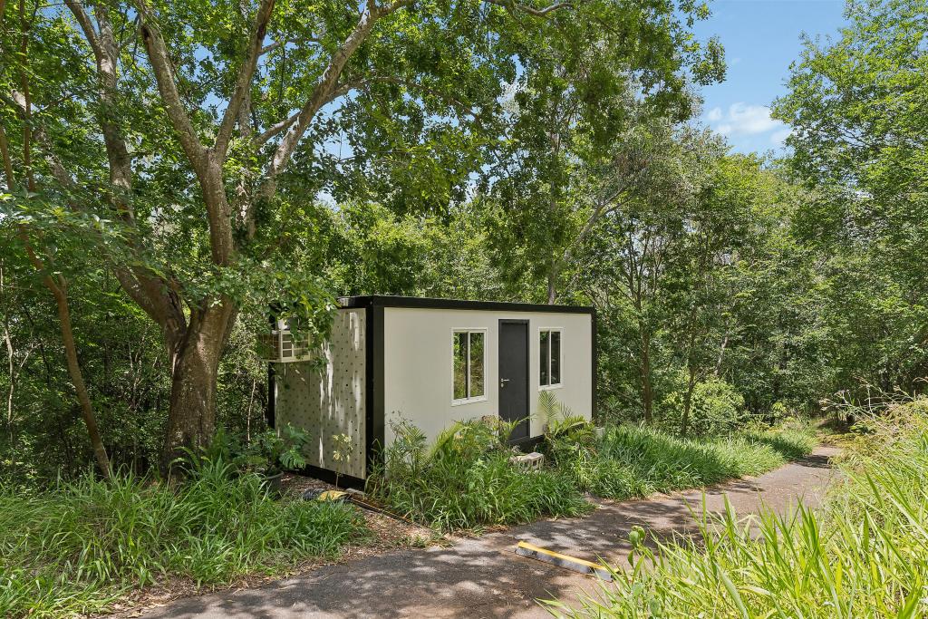 880 Grandview Rd, Upper Brookfield, QLD 4069