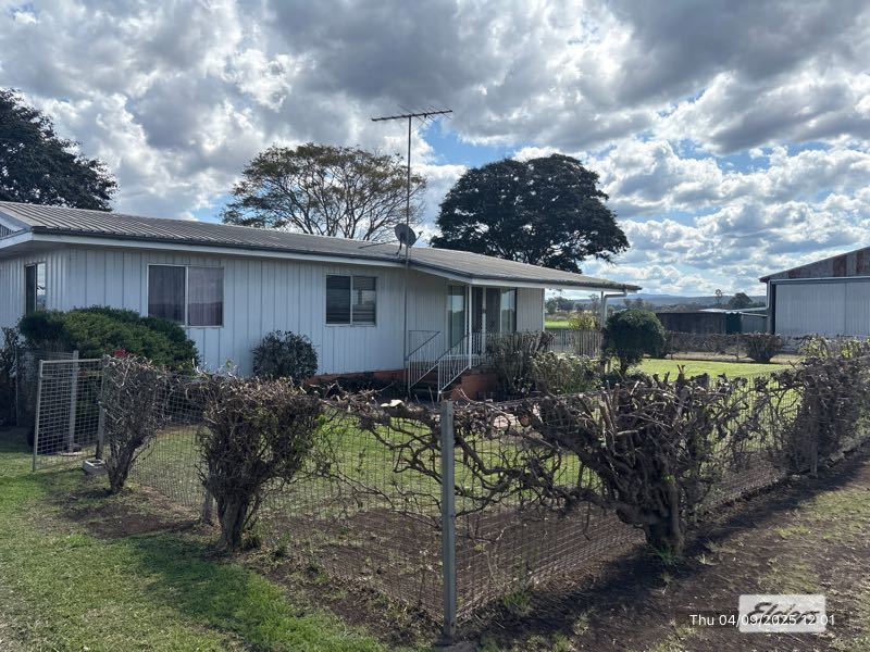 80 Gatton Clifton Rd, Lower Tenthill, QLD 4343