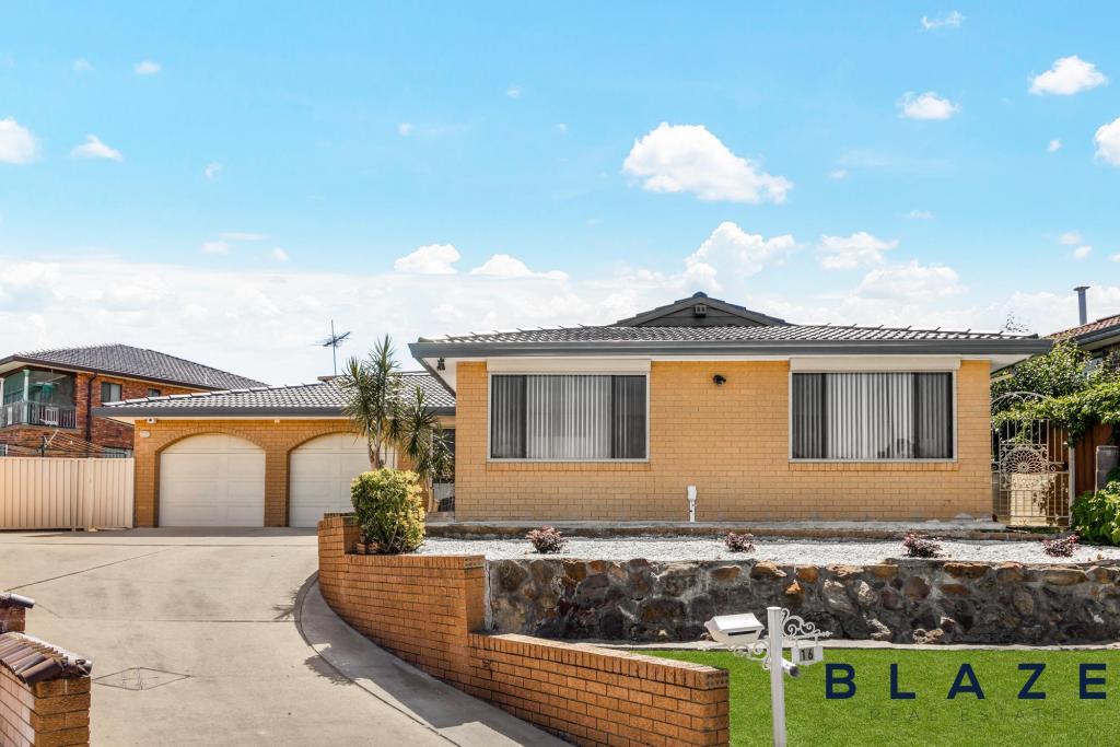 16 SHROPSHIRE CL, WAKELEY, NSW 2176