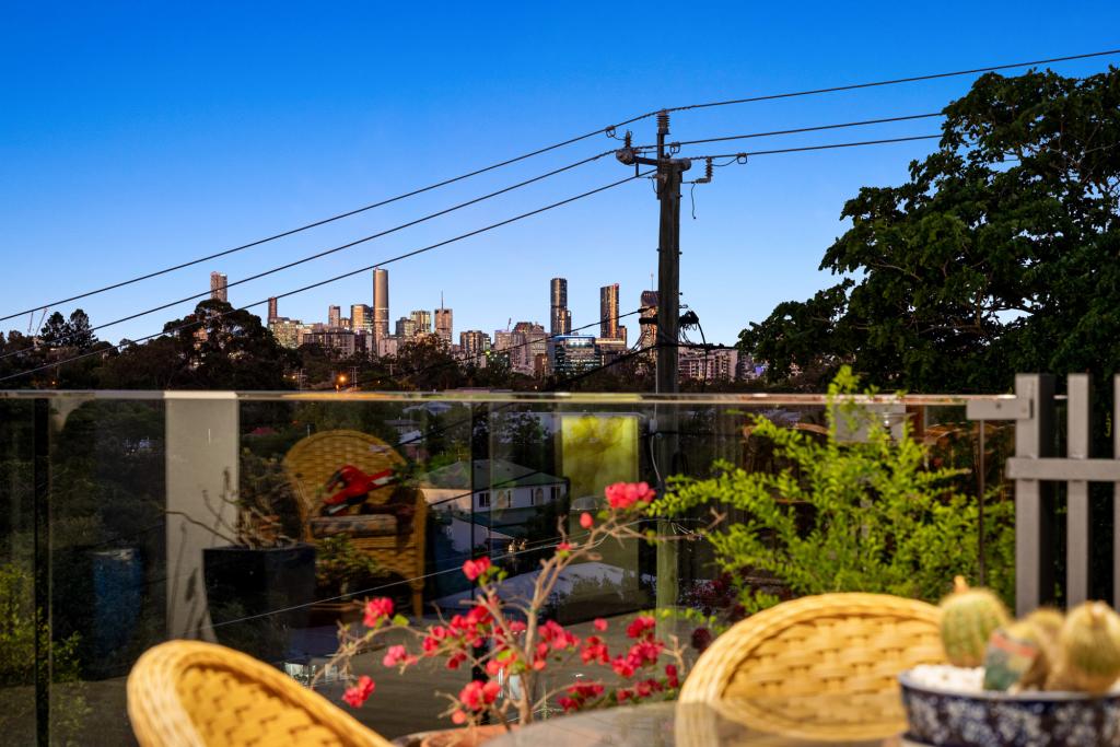 2/1 Goldsbrough Rd, Taringa, QLD 4068
