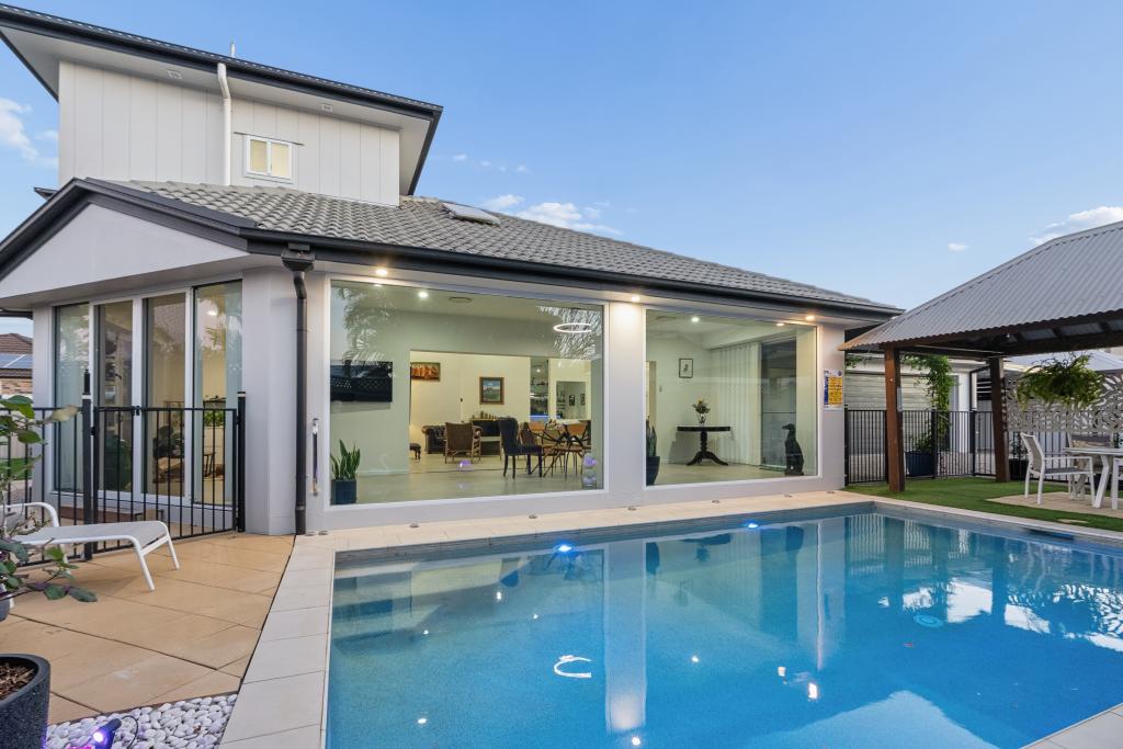 6 MANACOR PL, COOMBABAH, QLD 4216