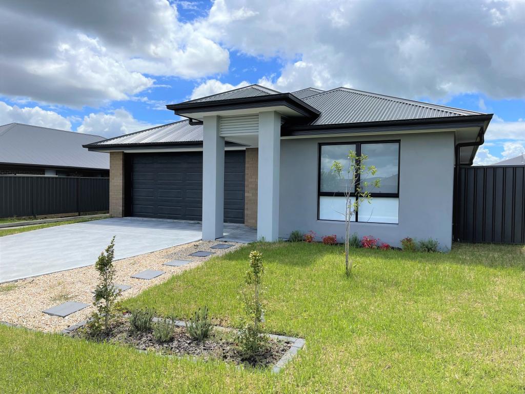 18 Blacksmith St, Cliftleigh, NSW 2321