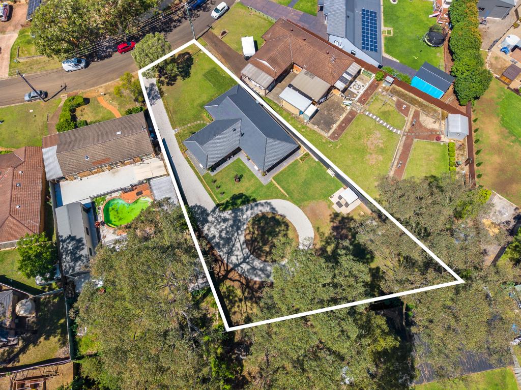 11 DELANEY AVE, SILVERDALE, NSW 2752