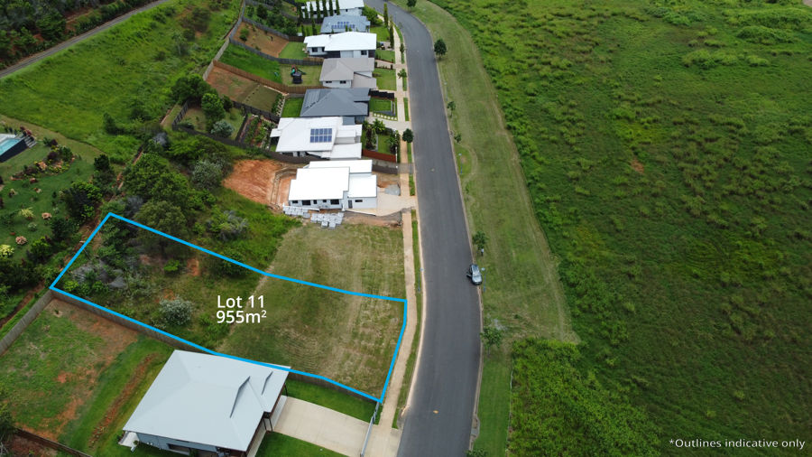 66 Aroona St, Caravonica, QLD 4878