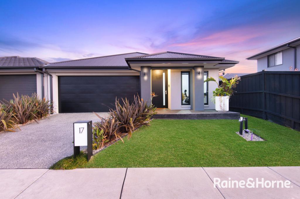 17 Jeepster Way, Cranbourne South, VIC 3977