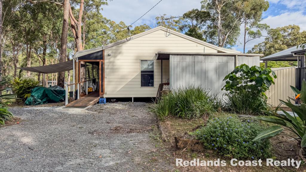 52 HARVEY ST, RUSSELL ISLAND, QLD 4184