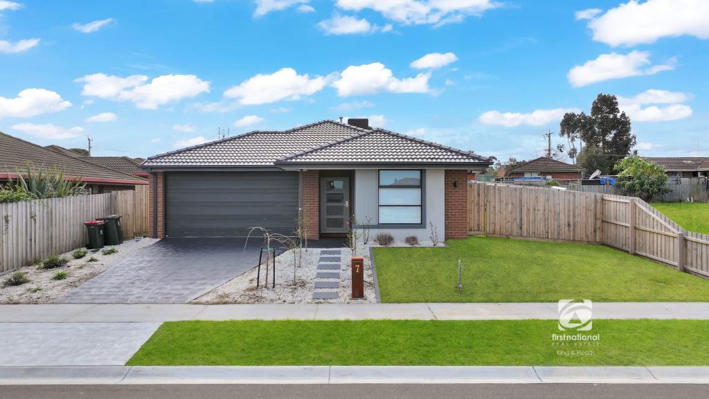 7 ROYLE CT, EAST BAIRNSDALE, VIC 3875
