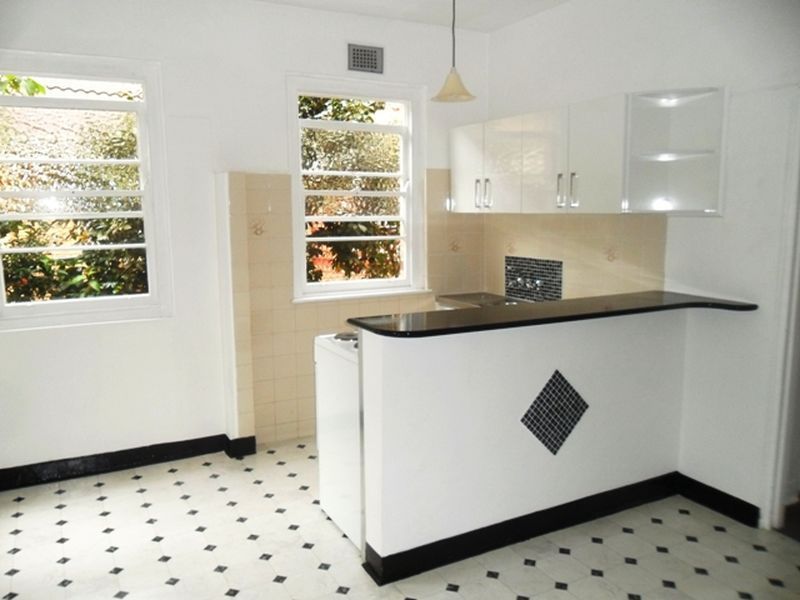 1/4 YORK ST, EAST GOSFORD, NSW 2250