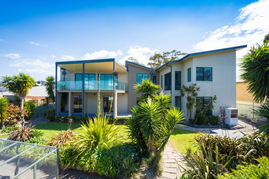11 The Crest, Merimbula, NSW 2548