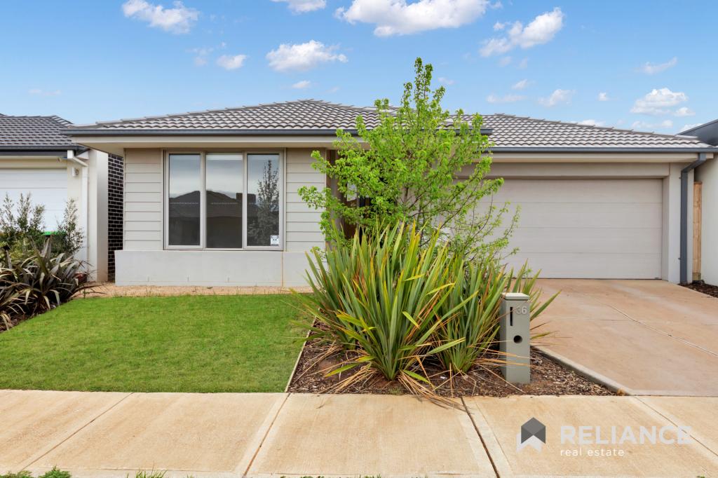 36 JULIETE ST, STRATHTULLOH, VIC 3338