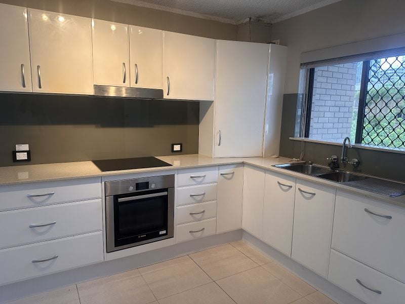 9/11 Old Burleigh Rd, Surfers Paradise, QLD 4217